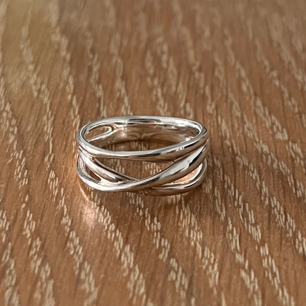Monica Vinader Nura Crossover Ring Sterling Silver 925, Size 7.5 - Picture 3 of 6
